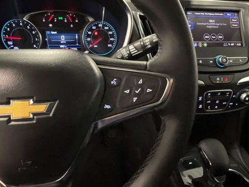 Used 2024 Chevrolet Equinox LT image 37