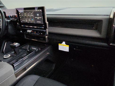 New 2024 GMC Hummer EV 3X w/ LPO, Illumination Package image 27