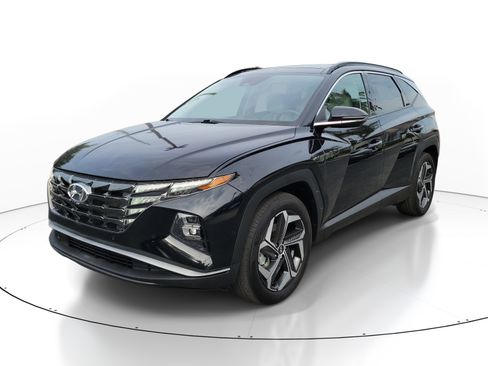 Used 2024 Hyundai Tucson Limited FWD image 3