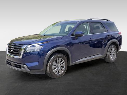 Used 2025 Nissan Pathfinder SV AWD/4WD image 4