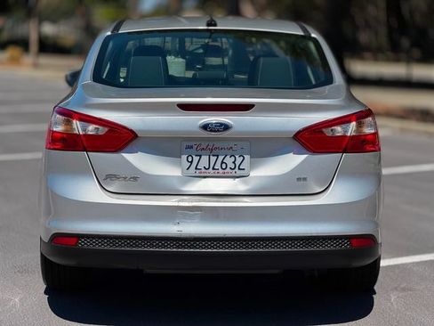 Used 2014 Ford Focus SE FWD image 13
