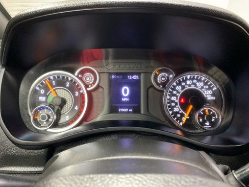 Used 2021 RAM 5500 Tradesman w/ Chrome Appearance Group image 30