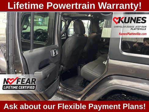 Used 2019 Jeep Wrangler Unlimited Sahara w/ Safety Group AWD/4WD image 17
