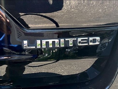 Used 2022 Jeep Grand Cherokee Limited RWD image 10