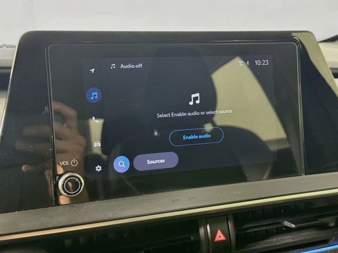 Used 2024 Toyota Prius XLE FWD image 16