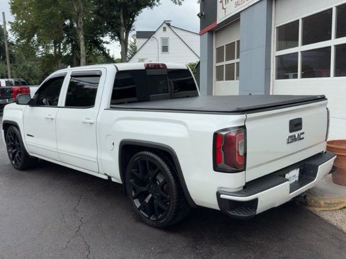 Used 2017 GMC Sierra 1500 Denali w/ Denali Ultimate Package AWD/4WD image 5