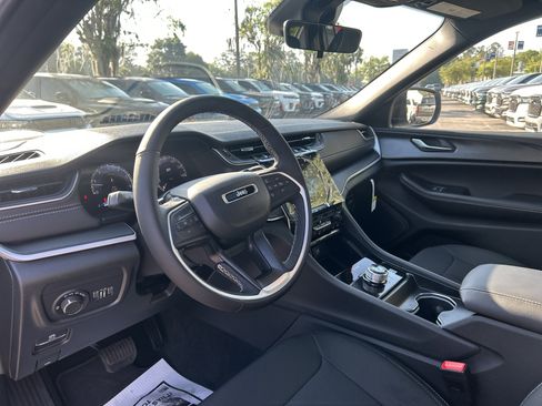 New 2026 Jeep Grand Cherokee L Laredo RWD image 36