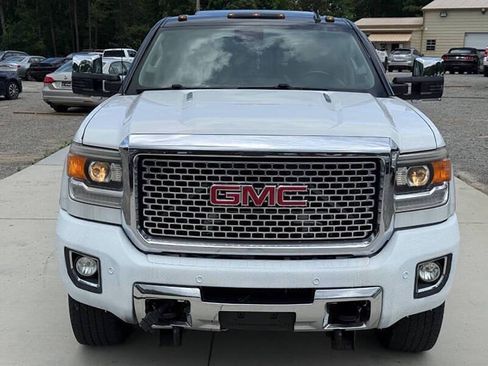 Used 2015 GMC Sierra 2500 Denali w/ Duramax Plus Package AWD/4WD image 2