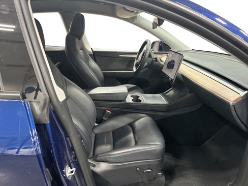 Certified 2023 Tesla Model Y Long Range AWD/4WD image 13