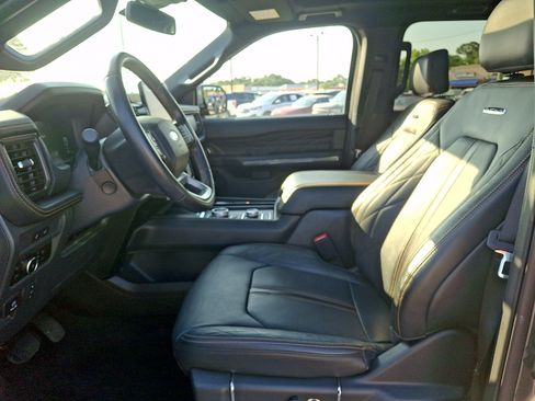 Certified 2023 Ford Expedition Platinum AWD/4WD image 12