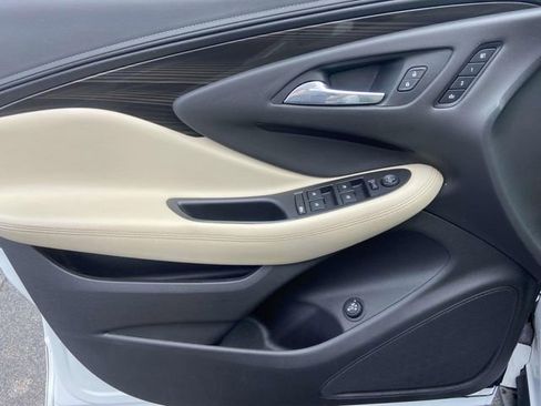 Used 2019 Buick Envision Essence image 13