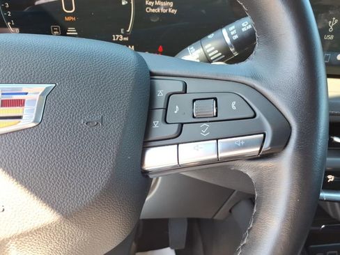 Used 2025 Cadillac XT4 Premium Luxury image 22