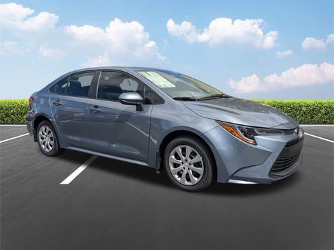 New 2026 Toyota Corolla LE FWD image 2