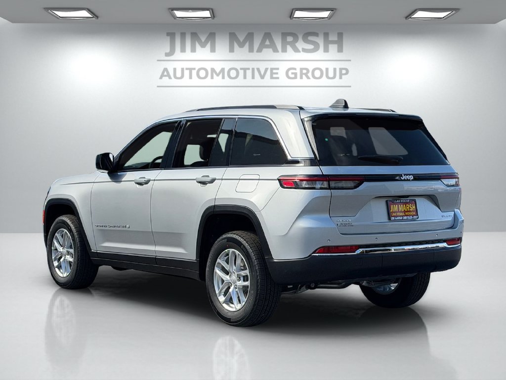 New 2026 Jeep Grand Cherokee Laredo X AWD/4WD image 4