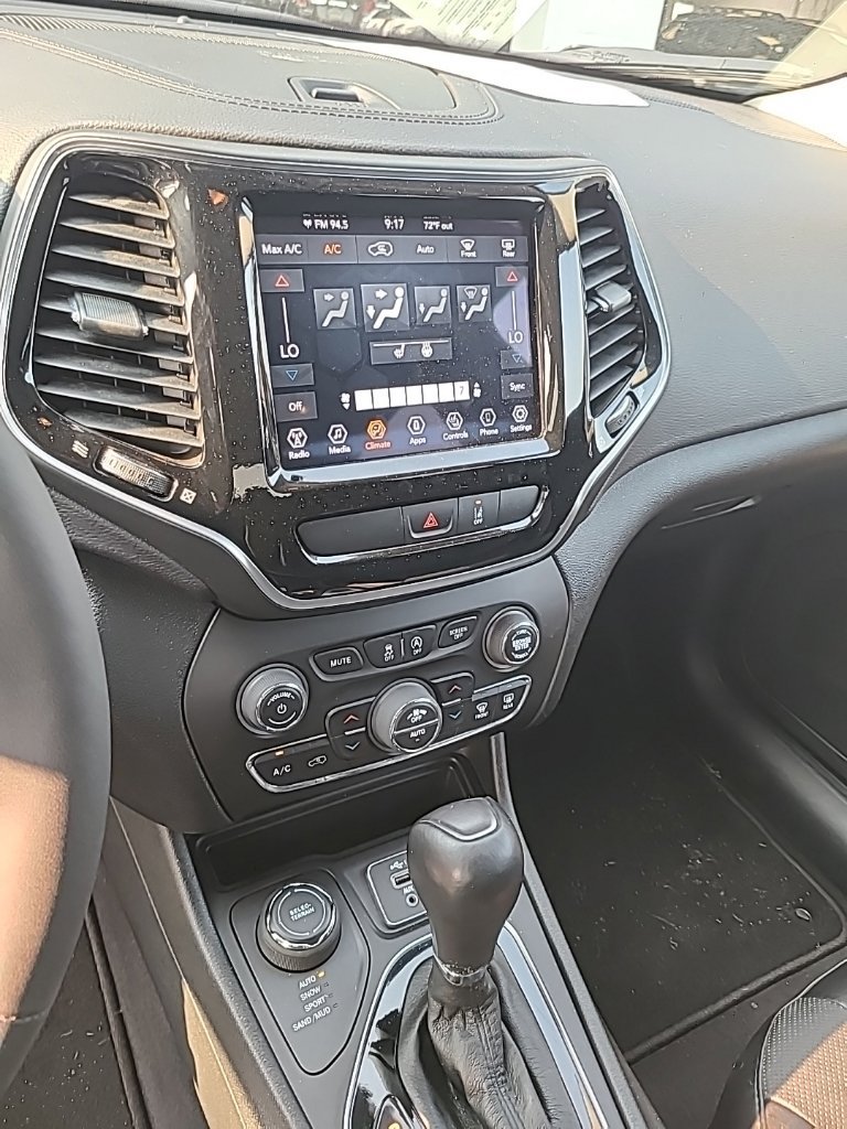 Used 2022 Jeep Cherokee Limited AWD/4WD image 10