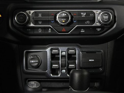 Used 2023 Jeep Gladiator Sport AWD/4WD image 20