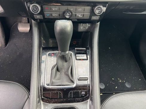 Used 2022 Jeep Compass Latitude w/ Sun and Sound Group AWD/4WD image 18