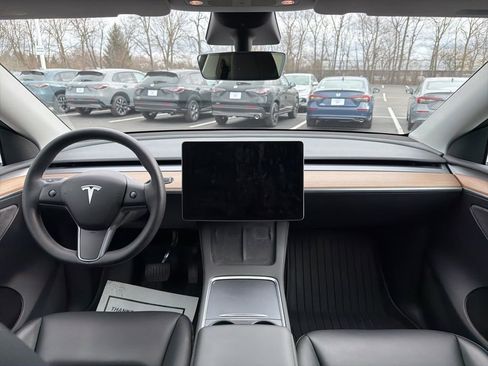 Used 2023 Tesla Model Y Long Range image 12