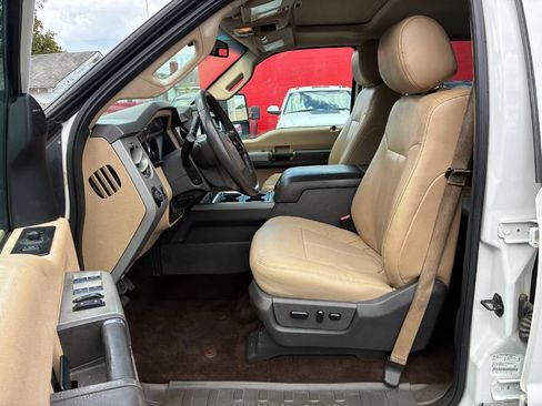 Used 2015 Ford F250 Lariat w/ Lariat Ultimate Package AWD/4WD image 9