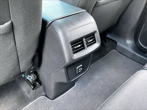 Used 2021 Chevrolet Equinox LT FWD image 10