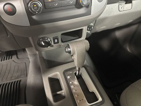 Used 2019 Nissan Frontier SV image 27