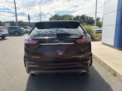 Used 2019 Ford Edge Titanium w/ Equipment Group 301A AWD/4WD image 7