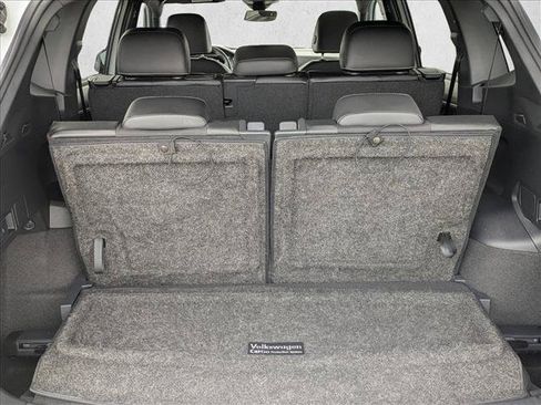 Used 2023 Volkswagen Tiguan SE R-Line FWD image 6