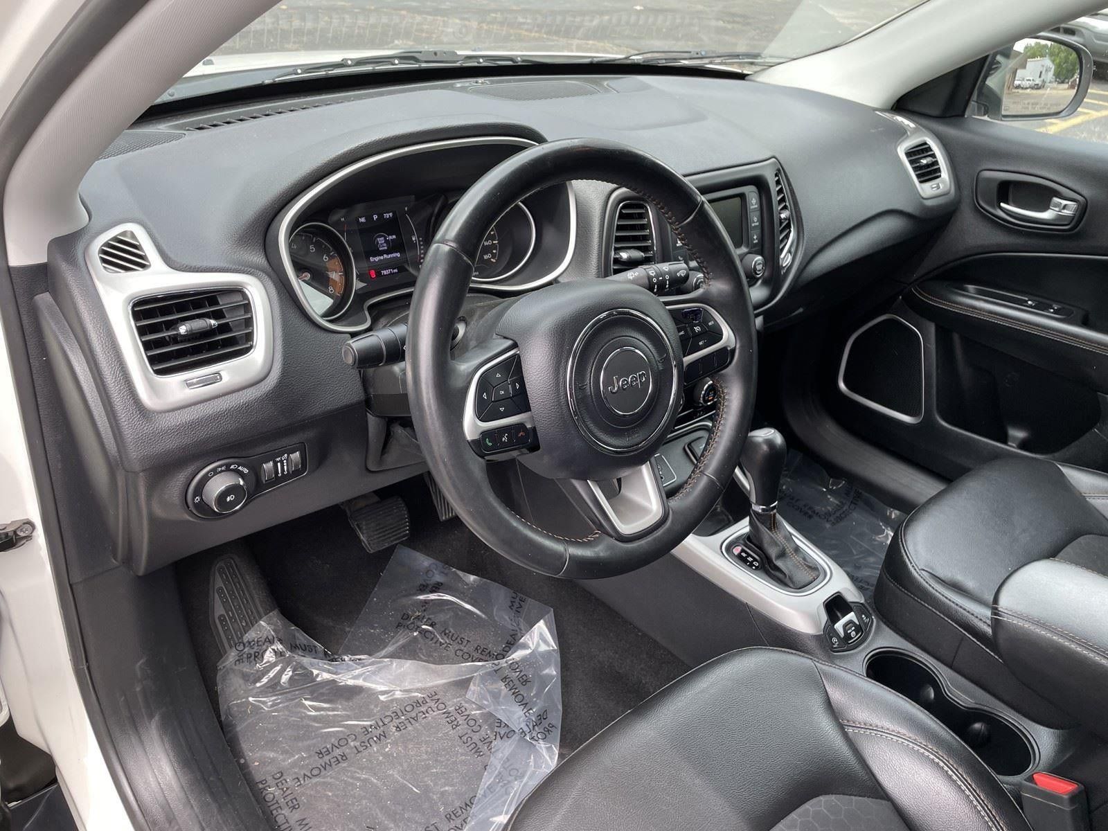 Used 2018 Jeep Compass Latitude FWD image 16