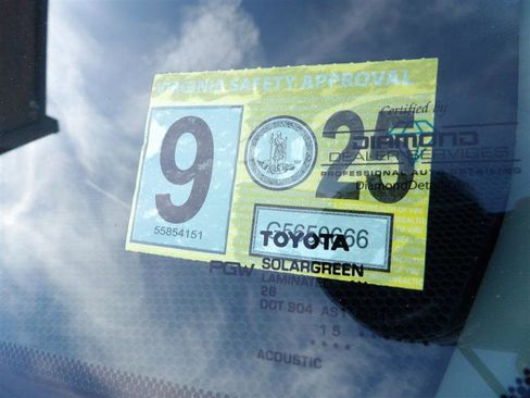 Used 2015 Toyota Sienna XLE image 25