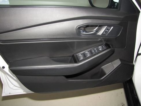 Used 2024 Honda Accord Touring image 10
