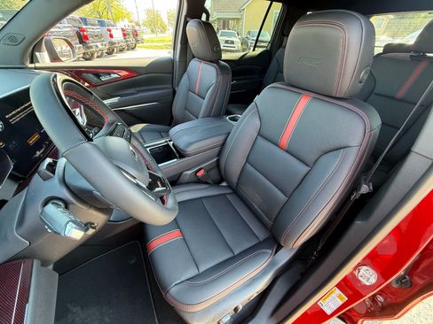 New 2026 Chevrolet Traverse RS AWD/4WD image 17