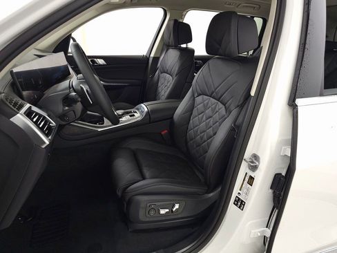 Used 2026 BMW X7 xDrive40i image 18