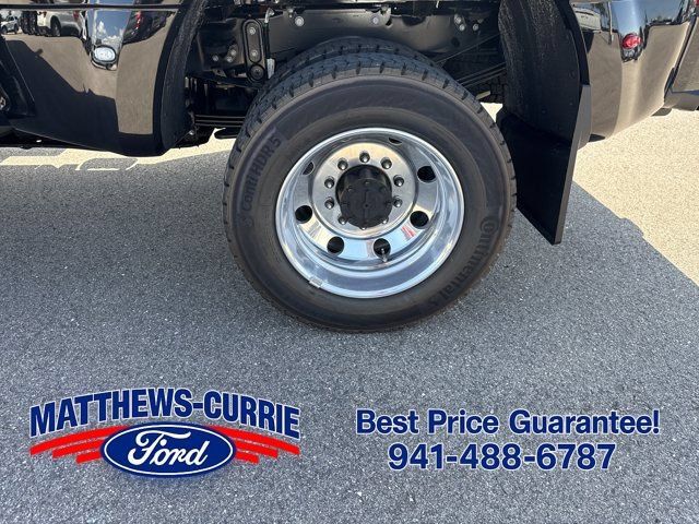 New 2026 Ford F450 Platinum w/ FX4 Off-Road Package AWD/4WD image 17