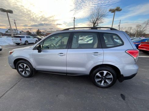 Used 2017 Subaru Forester 2.5i w/ Alloy Wheel Package image 3