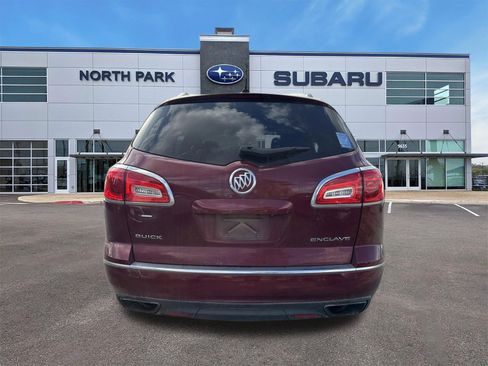 Used 2017 Buick Enclave Premium w/ Experience Buick Package FWD image 4