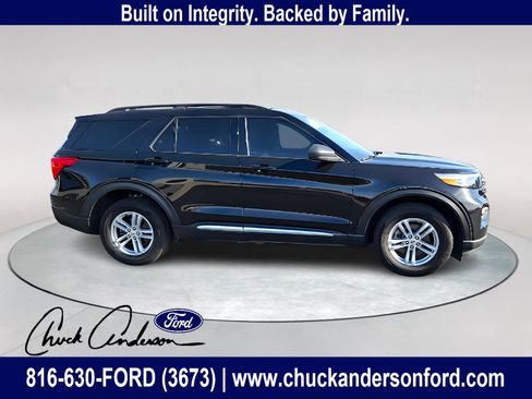 Used 2023 Ford Explorer XLT w/ Equipment Group 202A AWD/4WD image 10
