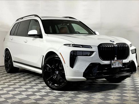Used 2025 BMW X7 xDrive40i w/ Executive Package image 12