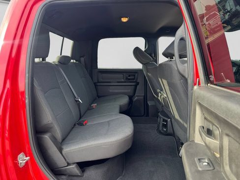 Used 2024 RAM 3500 Tradesman w/ Chrome Appearance Group AWD/4WD image 31