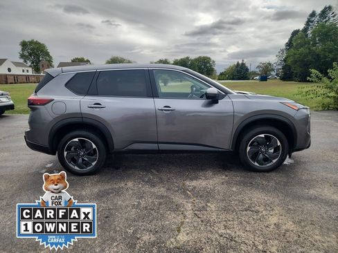 Used 2024 Nissan Rogue SV image 7