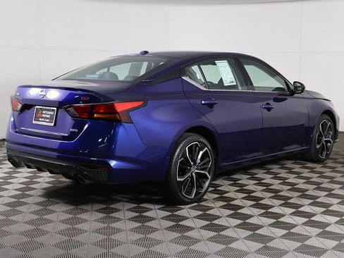 Used 2024 Nissan Altima 2.5 SR w/ SR Premium Package AWD/4WD image 10