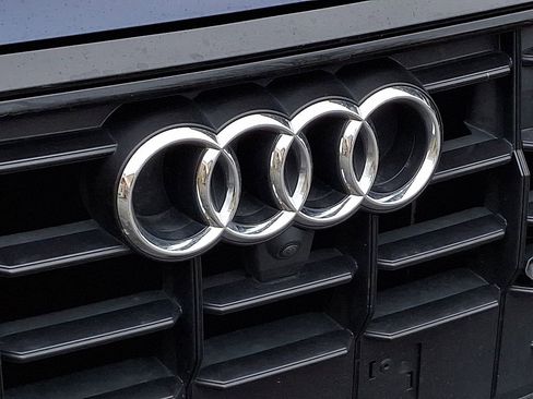 Used 2019 Audi Q8 Prestige w/ Adaptive Chassis Package image 10