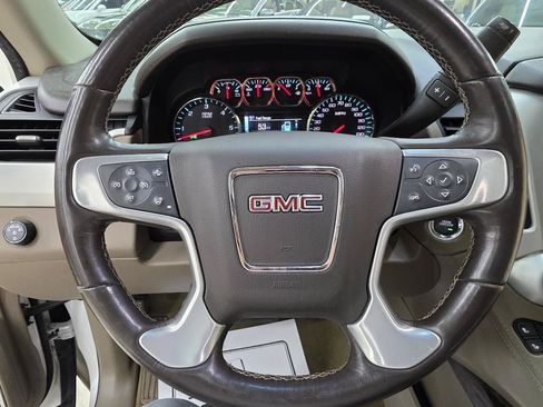 Used 2019 GMC Yukon XL SLT w/ Premium Edition RWD image 32
