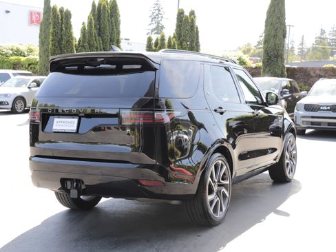 Certified 2025 Land Rover Discovery Dynamic SE AWD/4WD image 10