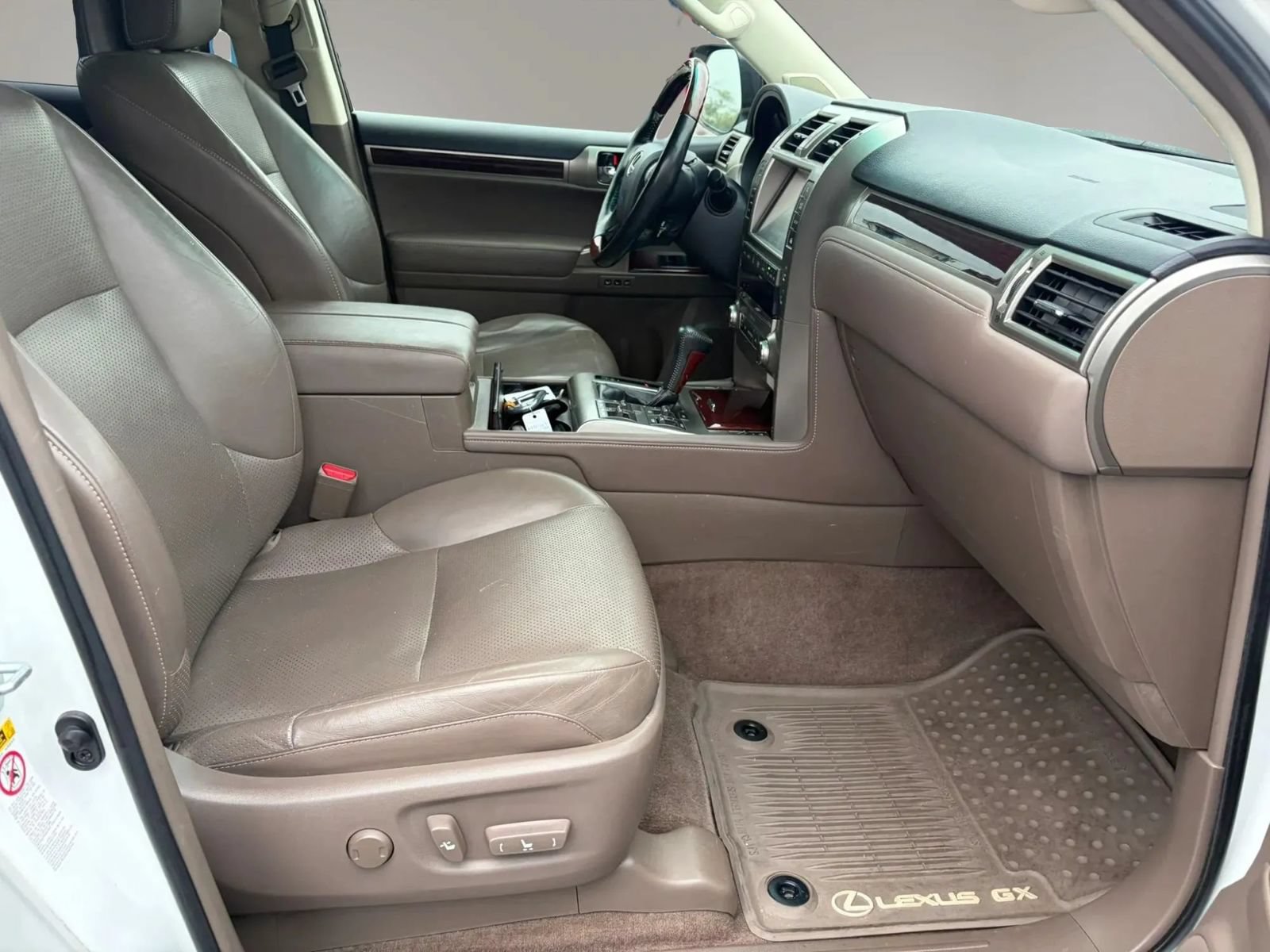 Used 2015 Lexus GX 460 Luxury AWD/4WD image 35
