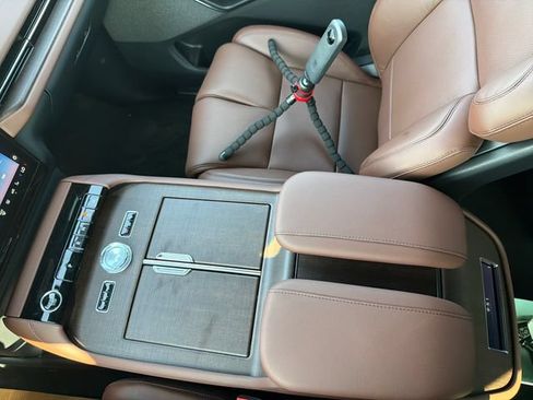 New 2027 Lincoln Navigator Reserve AWD/4WD image 29
