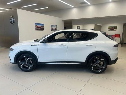 New 2026 Alfa Romeo Tonale w/ Active Assist Package AWD/4WD image 4