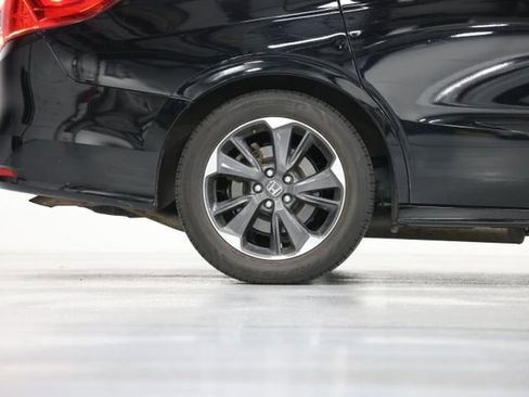 Used 2023 Honda Odyssey Elite image 16
