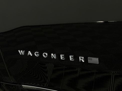 Certified 2025 Jeep Wagoneer 4WD image 12
