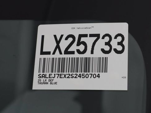 Certified 2025 Land Rover Defender 110 S AWD/4WD image 26