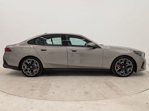 Certified 2025 BMW i5 xDrive40 image 8